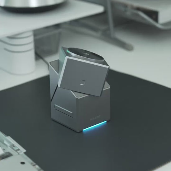 ARLISHCO 3-in-1 rotating magnetic wireless charging station product demonstration
